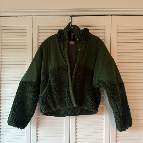 Green Sherpa Jacket - Picture 1 of 2